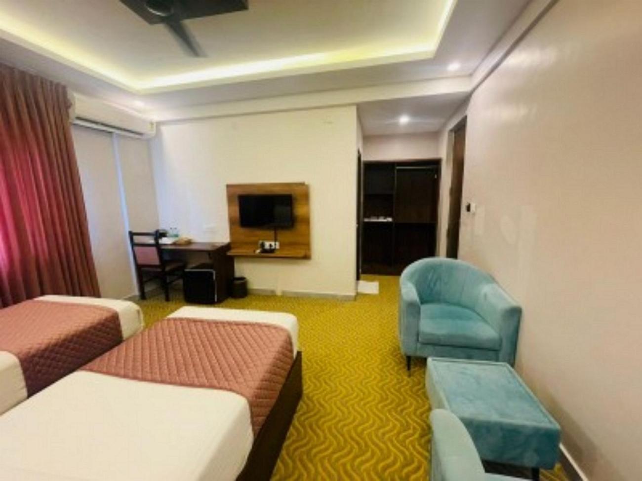 Vovo Hotels Yelahanka Exterior photo