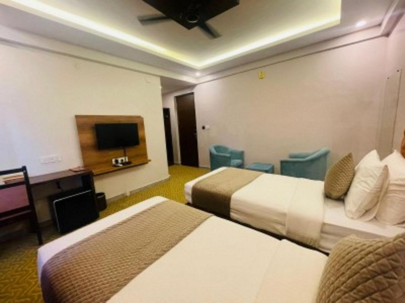 Vovo Hotels Yelahanka Exterior photo
