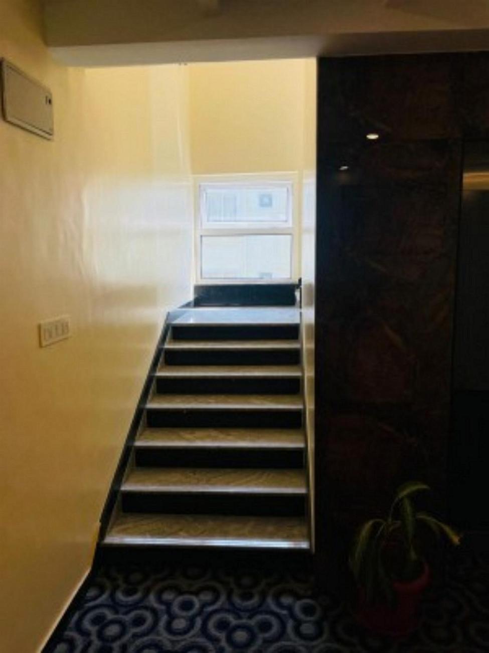 Vovo Hotels Yelahanka Exterior photo