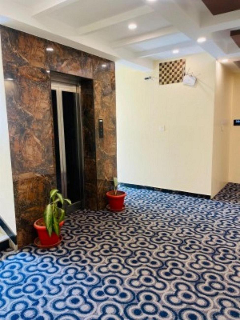 Vovo Hotels Yelahanka Exterior photo